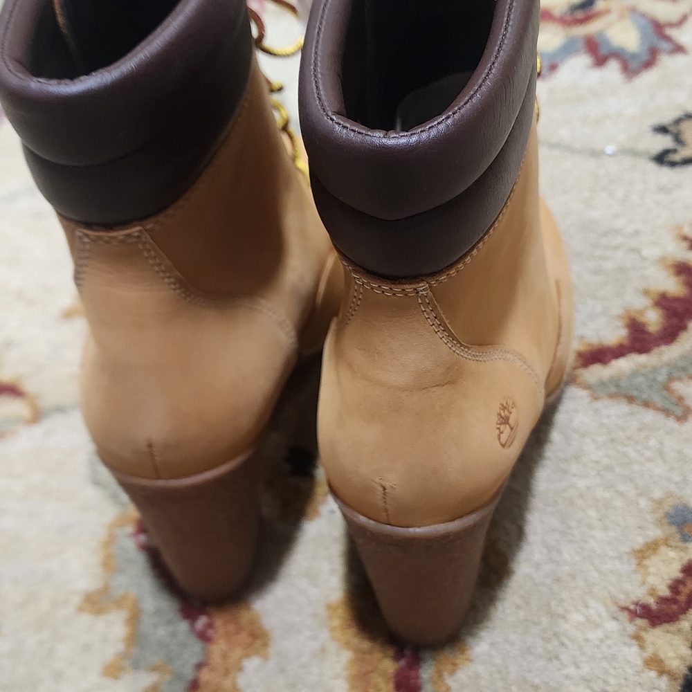 Timberland Women's Tan Leather Ankle Boots
